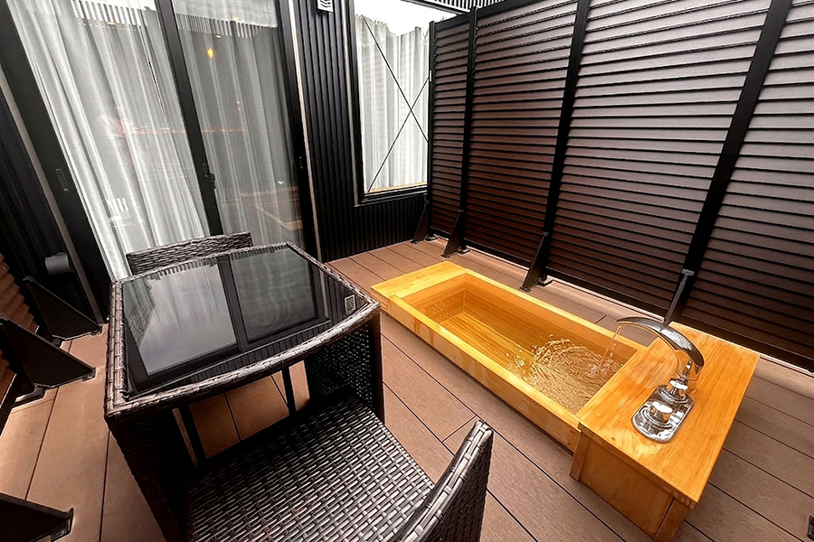 ヒノキ露天風呂