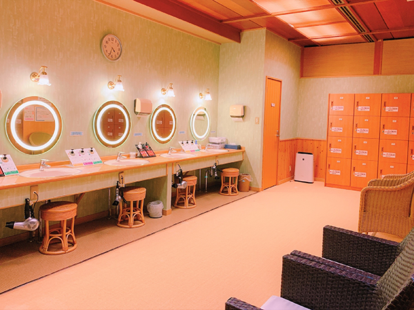 女性用更衣室